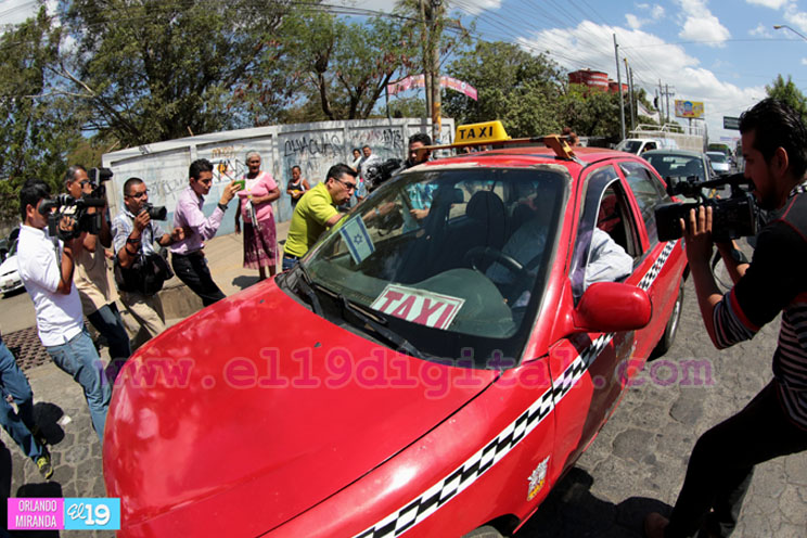 Llaman a conductores a no tirar basura en las calles